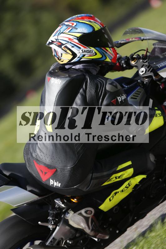Archiv-2025/53 16.09.2025 Track Day Domi Aegerter ADR/Gruppe rot/backside